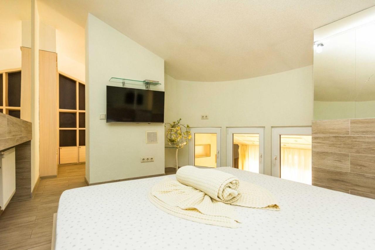 Wonderful Penthouse In Centr Of Chisinau Apartment Bagian luar foto
